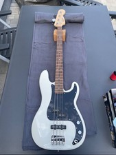 Squier Basso di Precisione