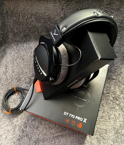 Beyerdynamic 770 pro - dt,