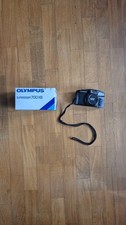fotocamera vintage con pellicola | olympus superzoom 700 XB