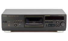 Technics RS-AZ6 registratore a