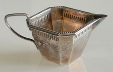 Lattiera in argento placato