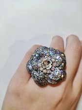 Anello Camelia in vera pelle con cristalli, fatto a mano.