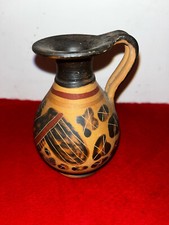Vasetto con un manico in terracotta decorato in stile greco/etrusco