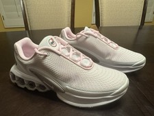 Nuove scarpe da ginnastica