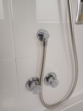 Presa doccia a muro in ottone