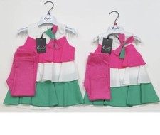 Vestina smanicata con leggins