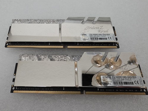 Skill trident royal 32 gb - trident,