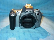 Nikon F 55 QUARTO DATA