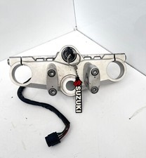 PIASTRA SUPERIORE CON BLOCCHETTO - BLOCCO CHIAVE SUZUKI GSF 650 (ANNO 2006) P706