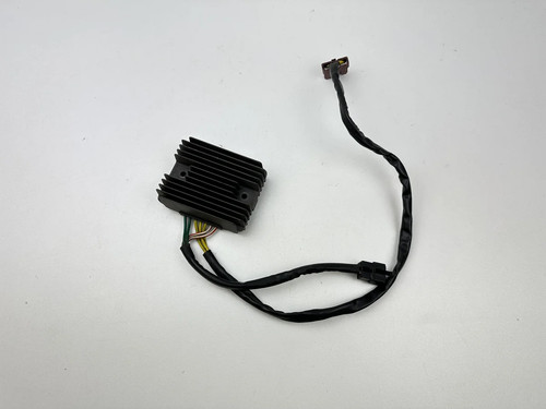 Regolatore tensione piaggio - tensione,