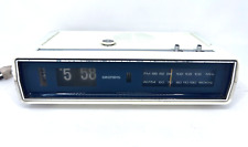 Radio orologio a ribalta