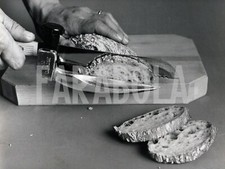 Foto Vintage Coltello per il pane affettatore, anni 60, stampa 24x18 cm