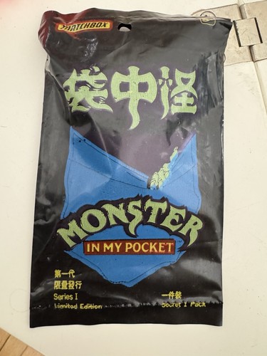 Monster pocket sealed - monster, in