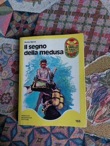 Mondadori giallo dei - giallo,