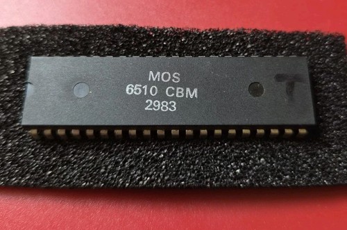 Processore commodore mos - 64,