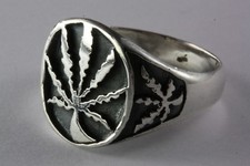 Biker Cannabis Anello Gotico