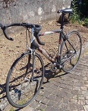 bicicletta da corsa usata cambio Campagnolo Veloce, nera usata molto poco.