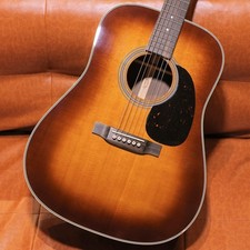 Martin D-28 Standard Ambertone usato in un colore a scoppio unico! Negozio principale