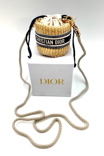 Nuovo dior mini beauty bag - nuovo!,