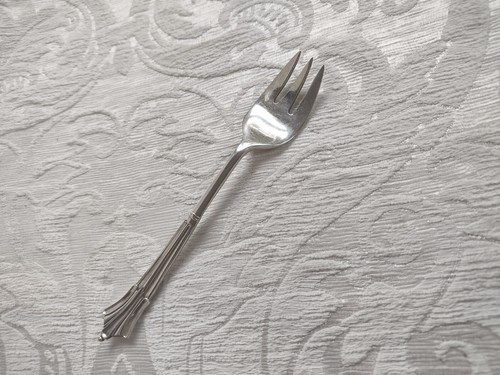 Antique oyster fork albany - antique,