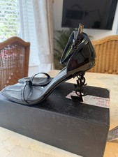 Tacchi da oppio YSL