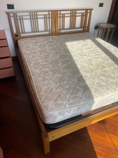 letto matrimoniale di legno della Giorgetti. Senza materasso. 