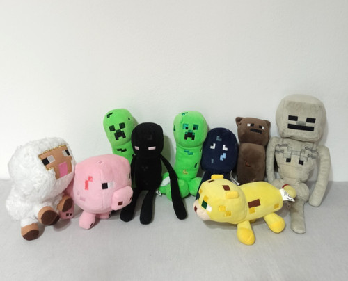 Lotto peluches personaggi - peluches,