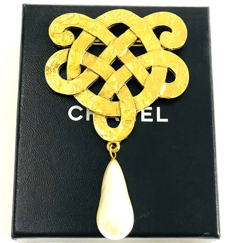 Chanel spilla finta perla - chanel,