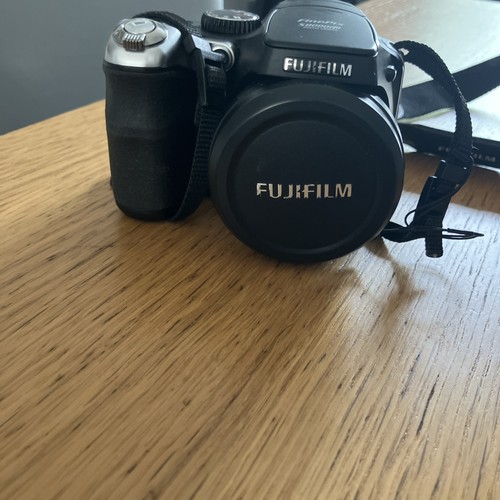 Fujifilm finepix s8000 - fujifilm,