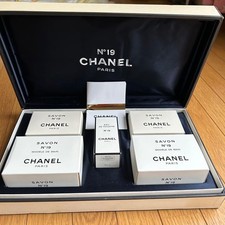 CHANEL n. mai usato Set 19 Sapone e Profumi con Scatola, Sapone, Eau de Toilette