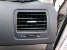 Bocchetta aria destro per VOLKSWAGEN GOLF 1.9 TDI SERIE 5 2004-2008 2004 105698