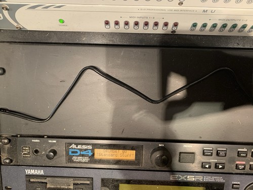 Alesis - , d4