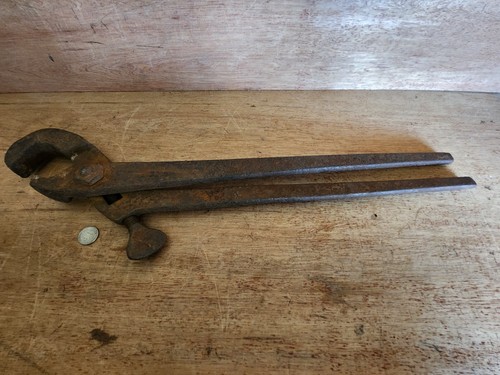 Pinza per tubi - ,
