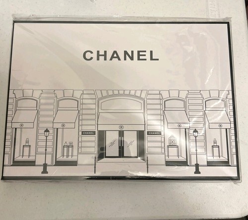 Chanel fragrance sampler - 12-,