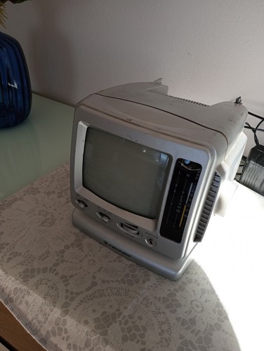 Televisore portatile vintage