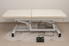 Lettino elettrico altezza variabile