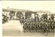 1940 ca REGIO ESERCITO Parata in caserma di CARABINIERI a cavallo *Foto 16x11 cm