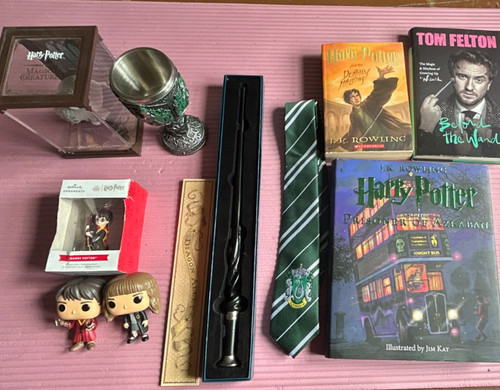 Harry potter collectibles - harry,