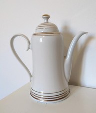 Teiera elegante vintage in