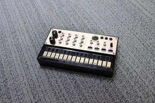 Korg volca keys analog - keys, loop