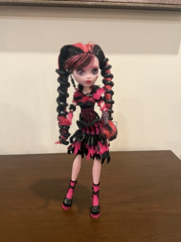 Bambola monster high - monster,