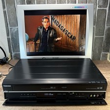 Combo registratore DVD/VHS Toshiba con sintonizzatore digitale e HDMI nero testato senza telecomando