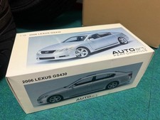 Modellino auto AUTOart 1/18