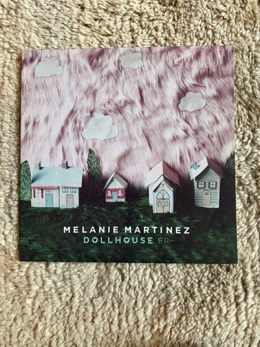 Melanie martinez dollhouse - melanie,