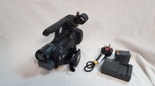 Videocamera professionale JVC GY-HM100E videocamera HD doppio slot scheda SD PACCHETTO TESTATO