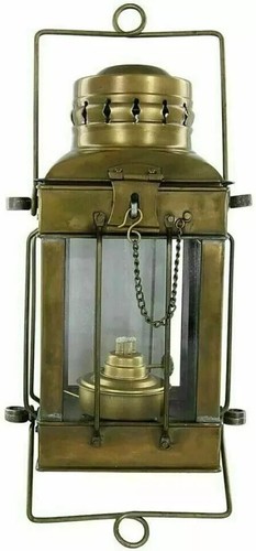 Antica lampada lanterna - , ad