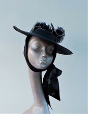 Cappello estivo nero e avorio