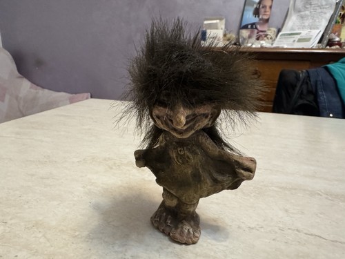 Statuina troll nyform dancing - statuina,