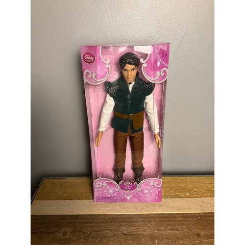Disney store flynn rider - store,