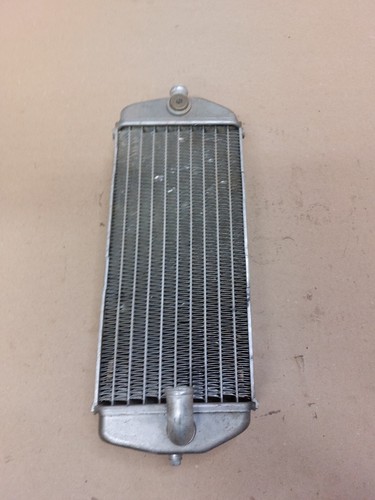 Radiateur eau droit origine - radiateur, d'eau
